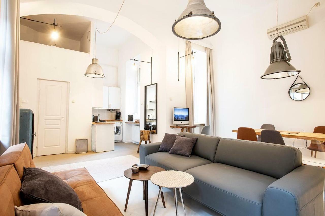 Danube Riverside Designer Apartment In City Center Budapest Luaran gambar